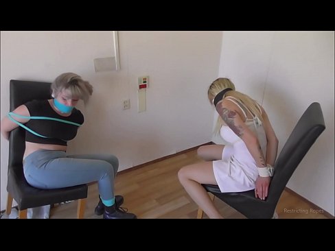 ❤️ Addictus / ligatus et clausus / puella in tribulatione Sex video  apud nos