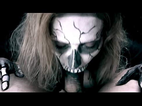 ❤️ Demon puella sugentem gallum cum nigro ore suo deglutivit cum . Sex video  apud nos