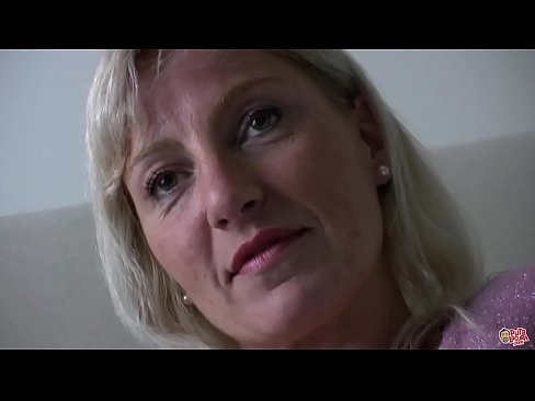 ❤️ Mater nos omnes futui... Domina, te ipsum habe! Sex video  apud nos